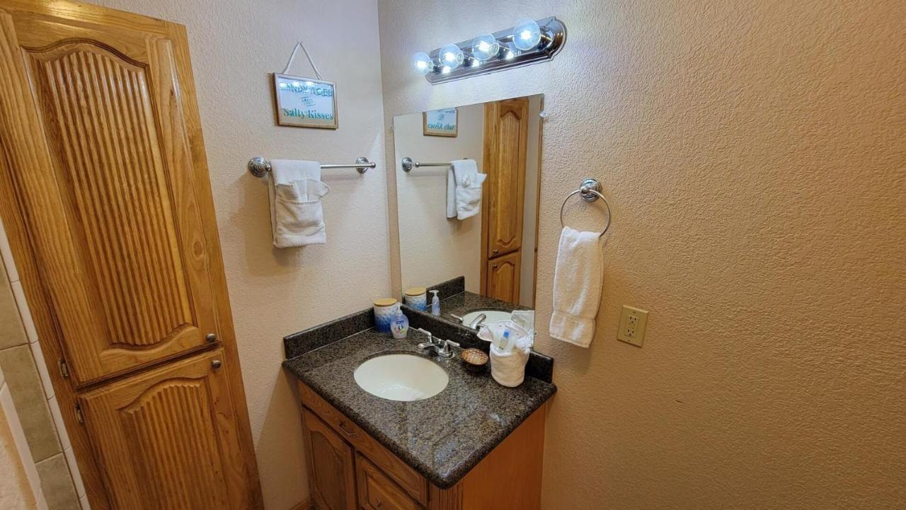 Cozy 2 Bedroom With Big Pool - Campeche Triplex Unit C Home South Padre Island Exteriér fotografie