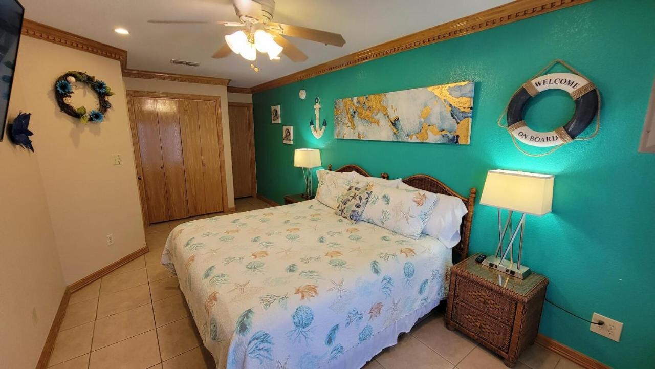 Cozy 2 Bedroom With Big Pool - Campeche Triplex Unit C Home South Padre Island Exteriér fotografie